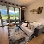 아파트 Riverstone Retreat