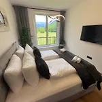 Riverstone Retreat 보베츠
