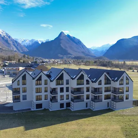 Riverstone Retreat 아파트 *