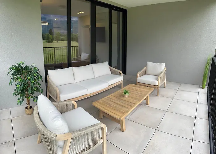 Riverstone Retreat Apartment *