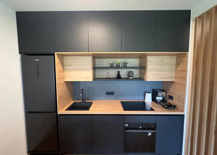 Riverstone Retreat *